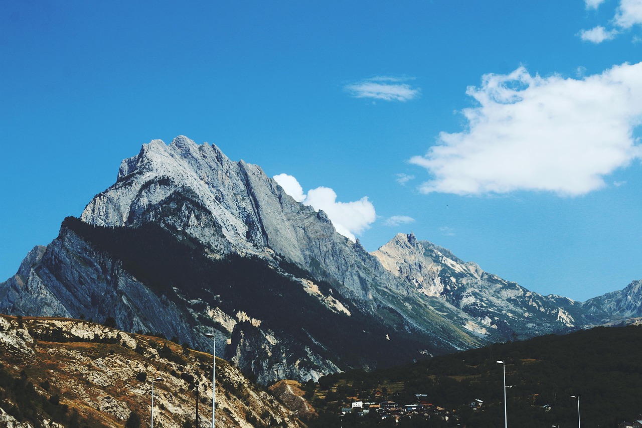 探秘云端仙境，江西庐山，你的自然疗愈之旅