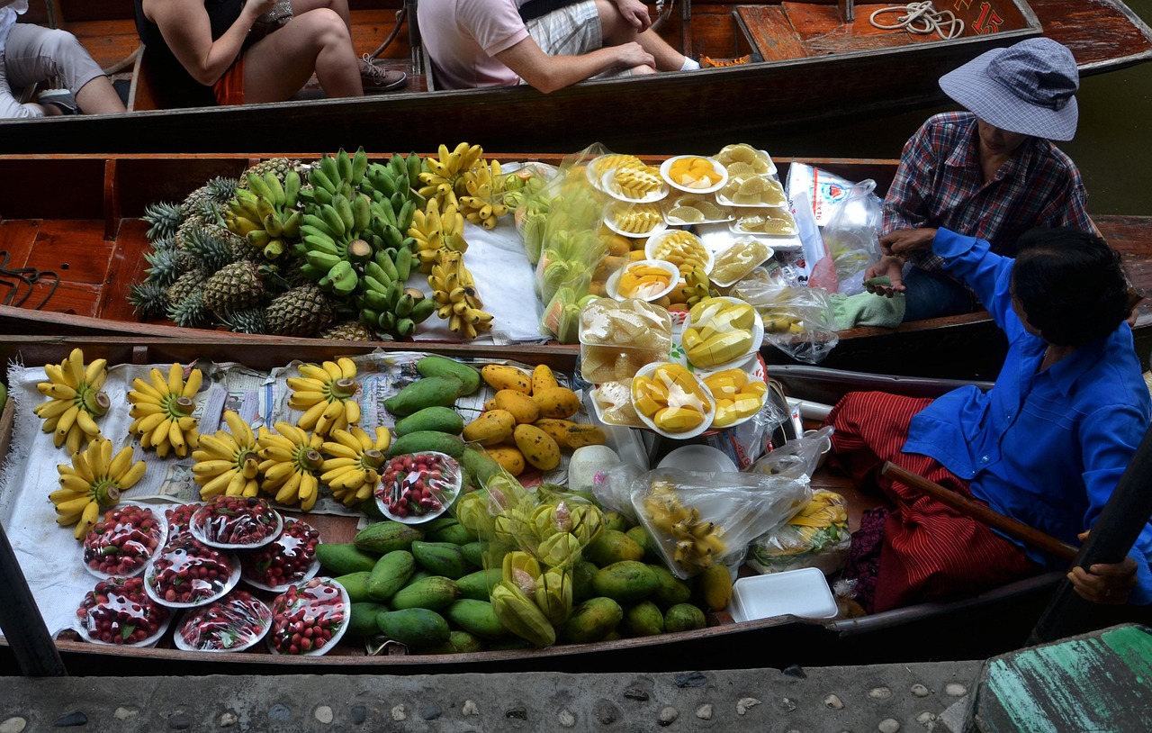 舌尖上的旅行，旅游美食句子大全简短