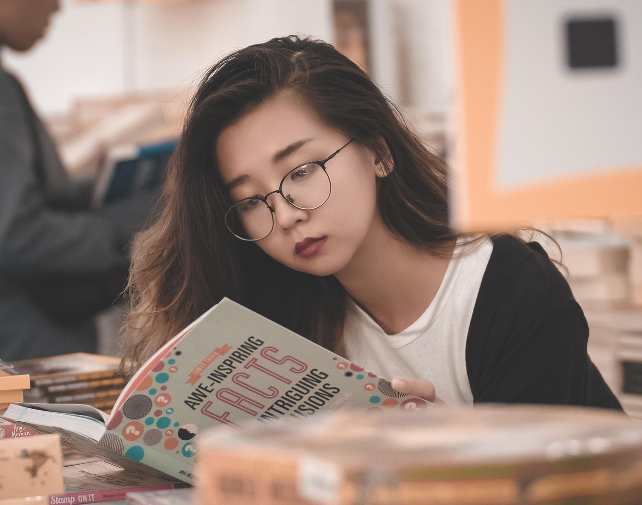 赋予女儿高贵与才华，精选女孩名字指南